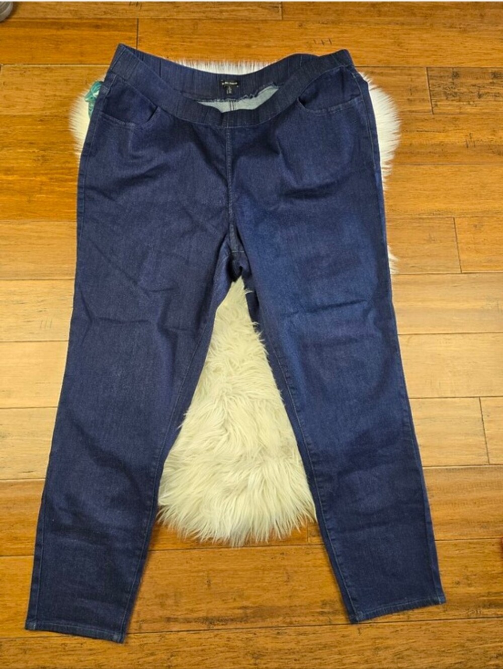 Universal Standard Darkwash Pull On Skinny Jeans Large